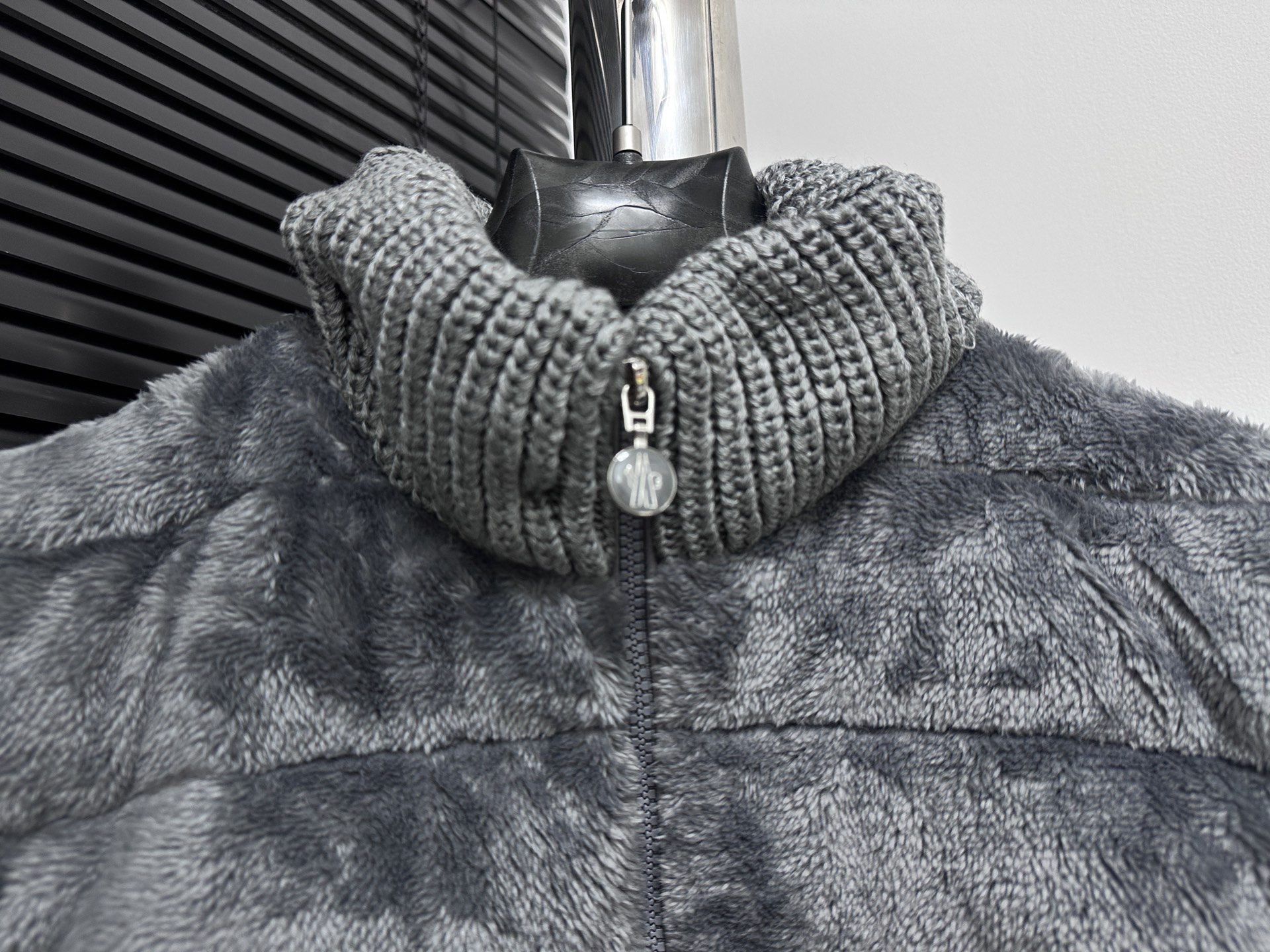 モンクレール シーズン別 ロングダウンコート