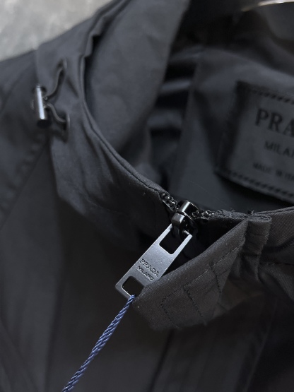 プラダ冬のおしゃれメンズジャケット