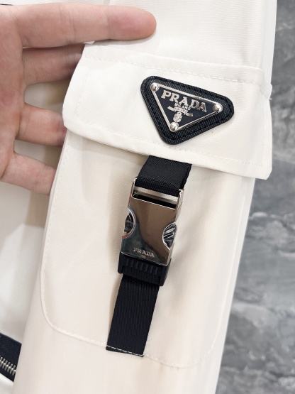 プラダ冬のおしゃれメンズジャケット