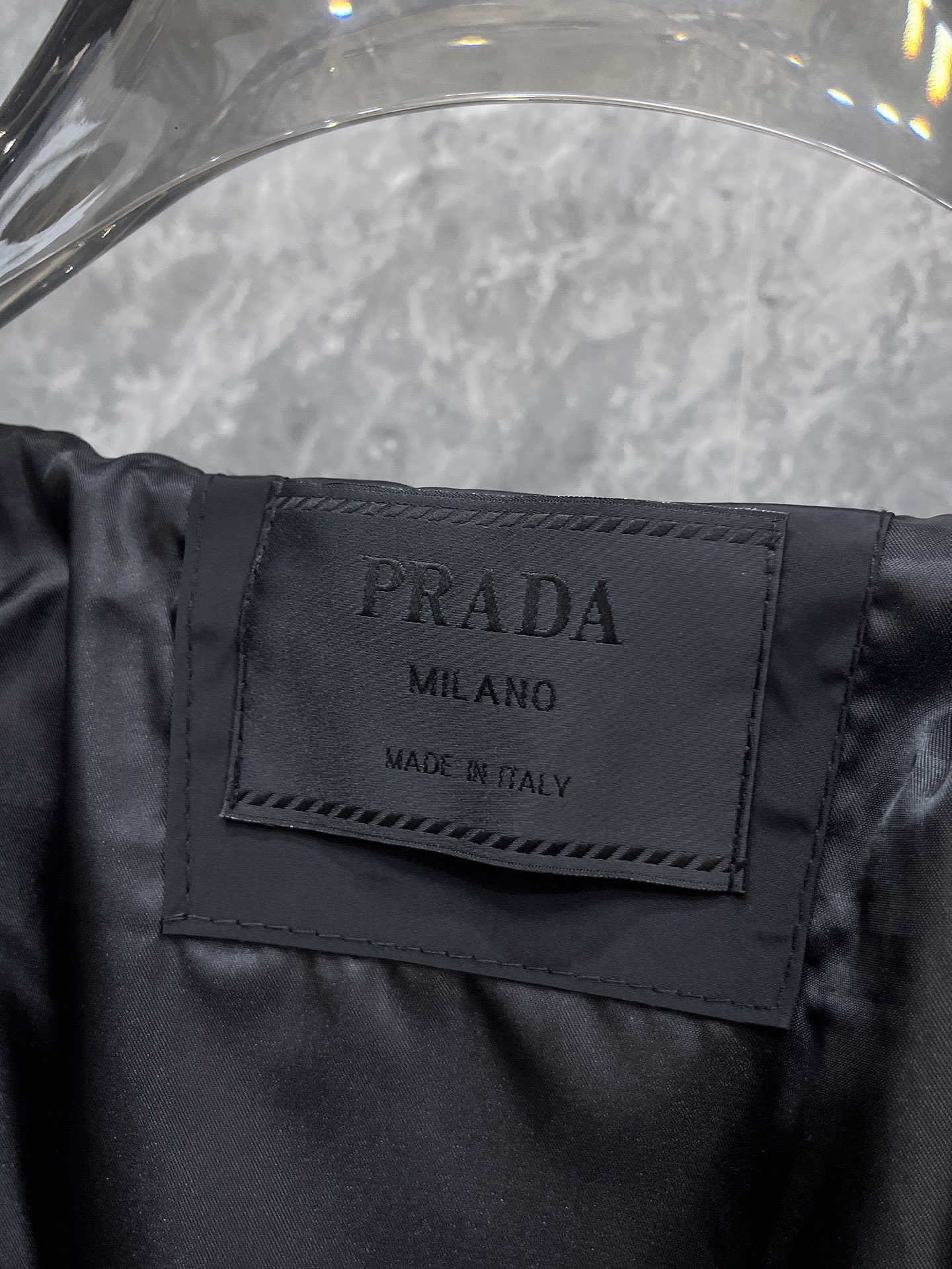 プラダ冬のおしゃれメンズジャケット