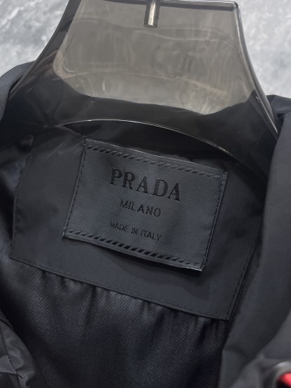 プラダ冬のおしゃれメンズジャケット