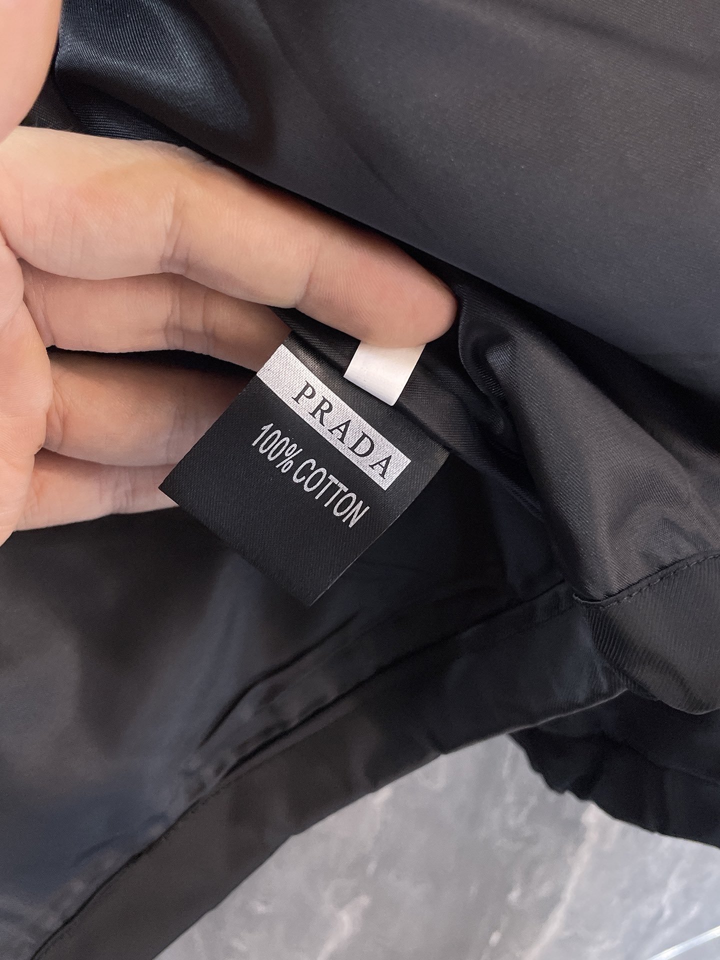 プラダ冬のおしゃれメンズジャケット