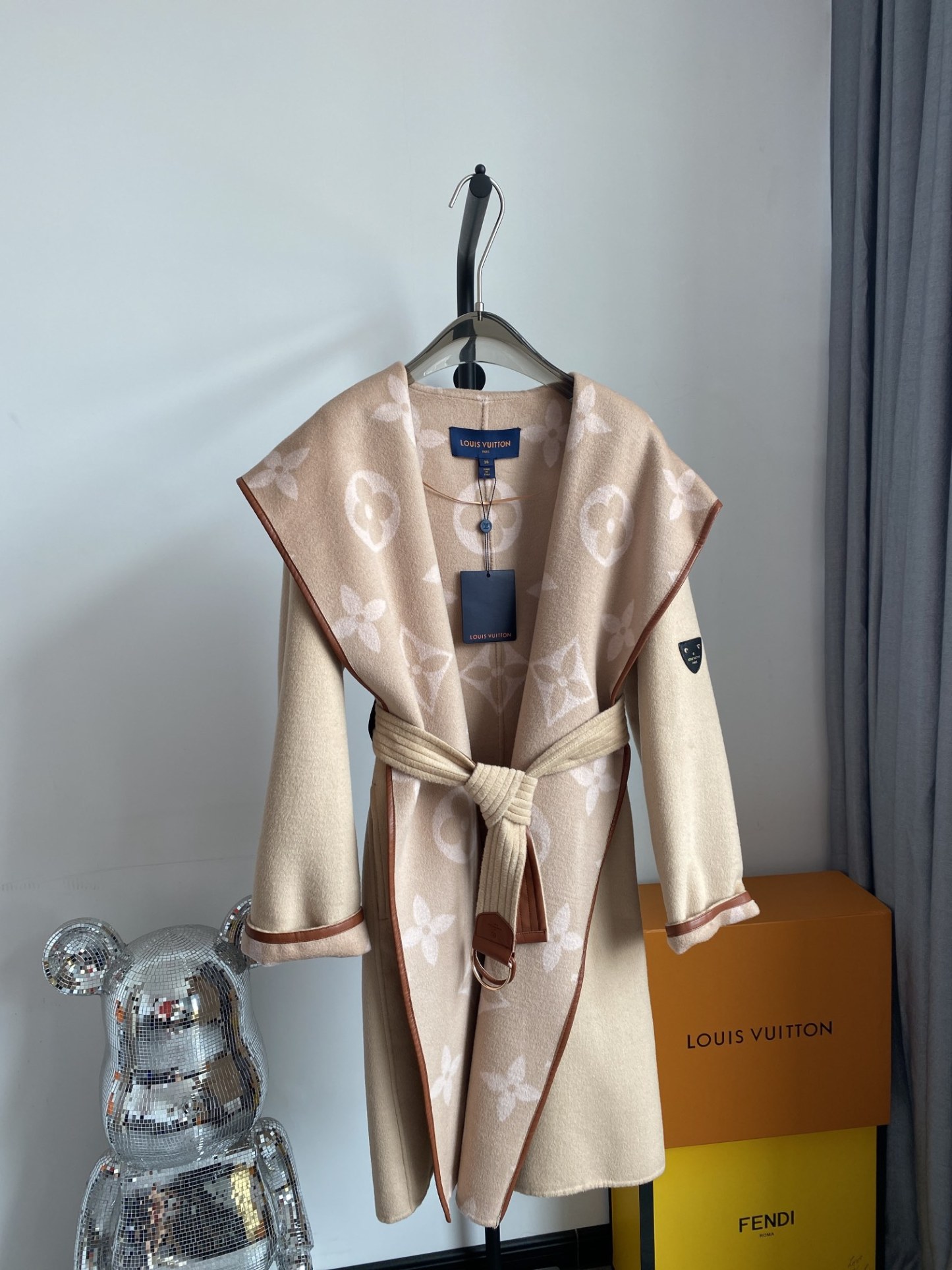 [ Louis Vuitton ] ルイ・ヴィトン  リバーシブルコートウールレディーストップス