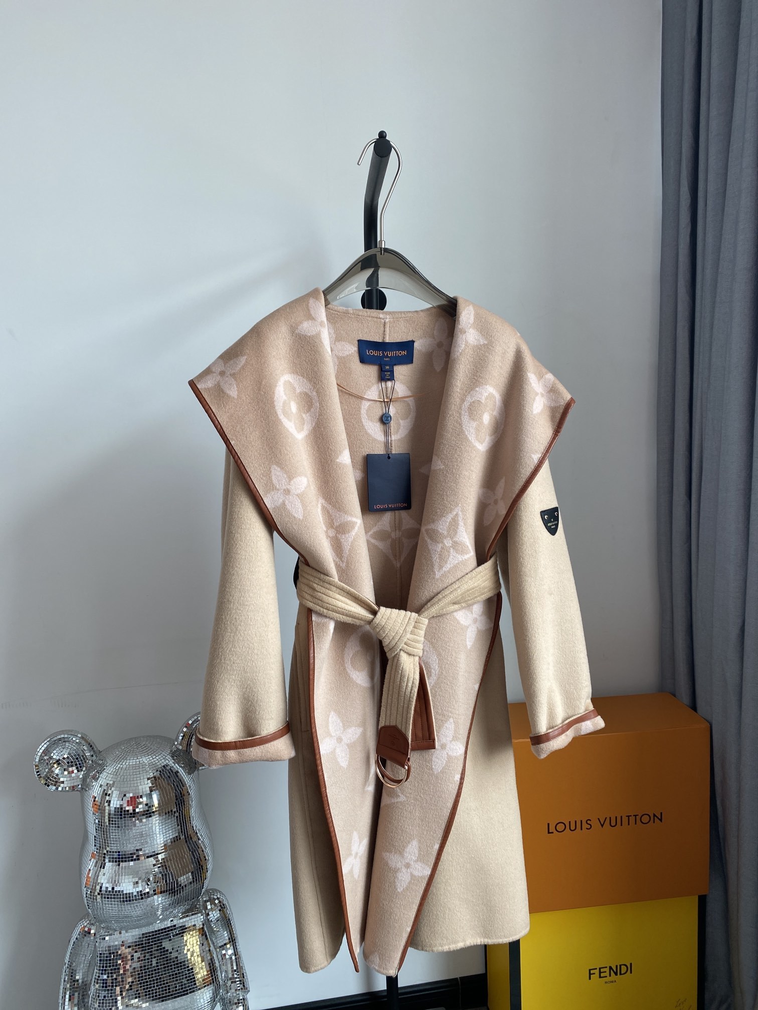 [ Louis Vuitton ] ルイ・ヴィトン  リバーシブルコートウールレディーストップス