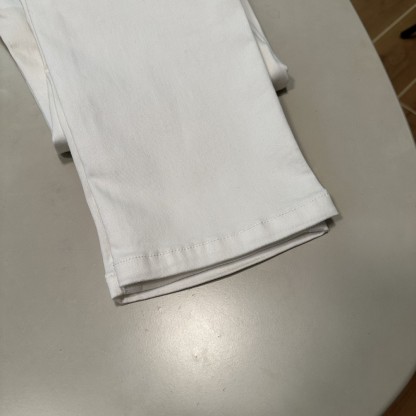 [ Louis Vuitton ] ルイ・ヴィトン スタイリッシュなジーンズ