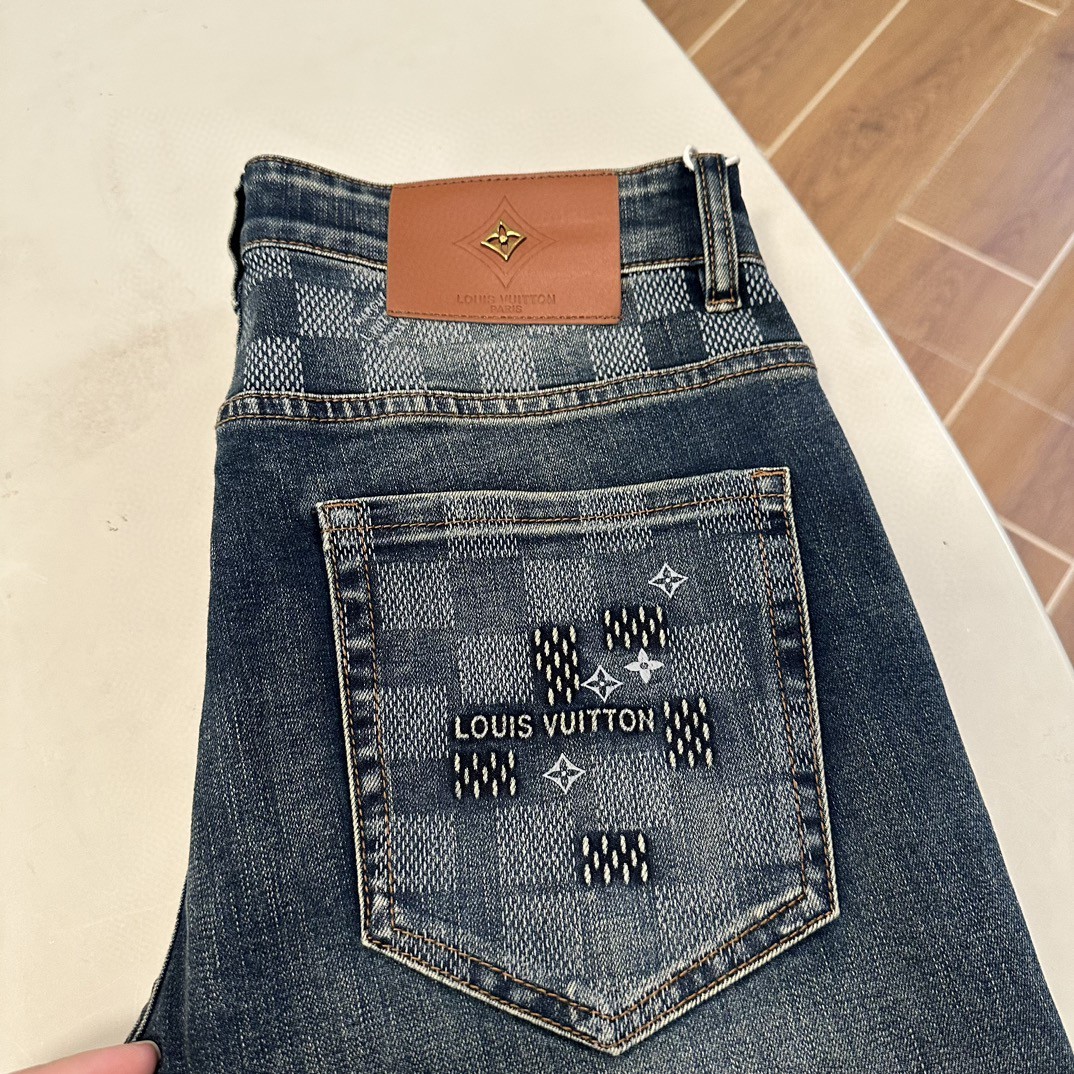 [ Louis Vuitton ] ルイ・ヴィトン スタイリッシュなジーンズ