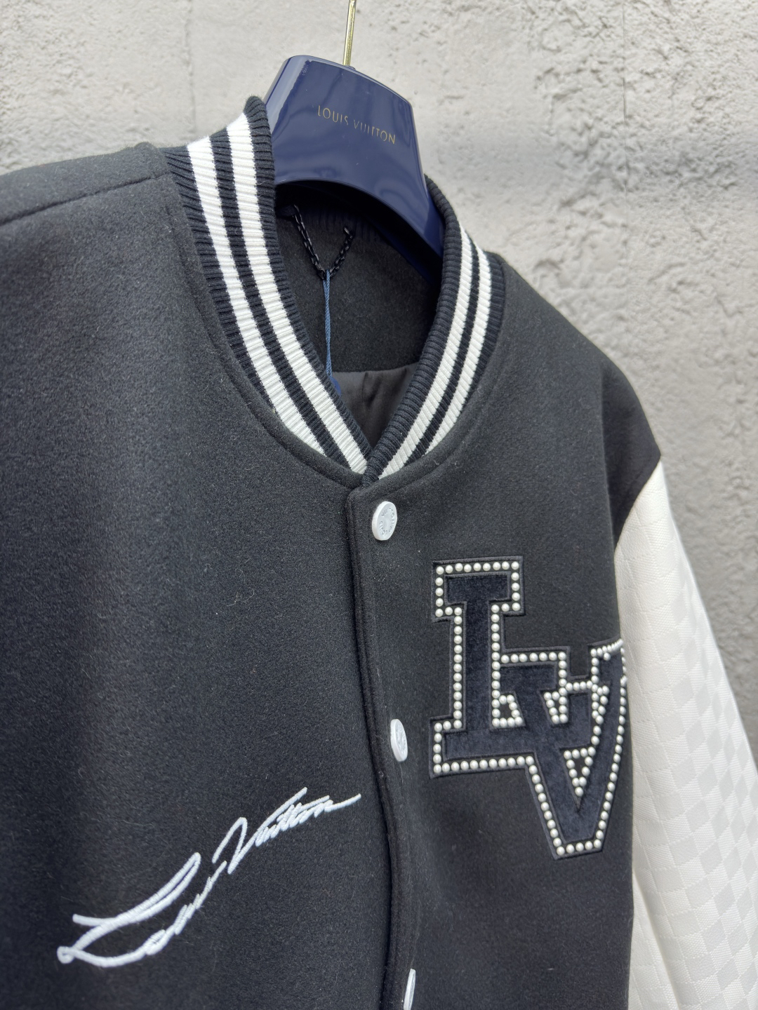 [ Louis Vuitton ] ルイ・ヴィトン  碁盤目エンボス本革野球服