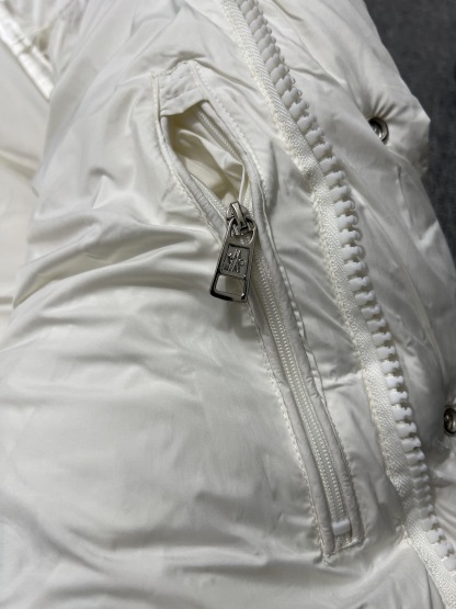 Moncler モンクレール シーズン別 ロングダウンコート