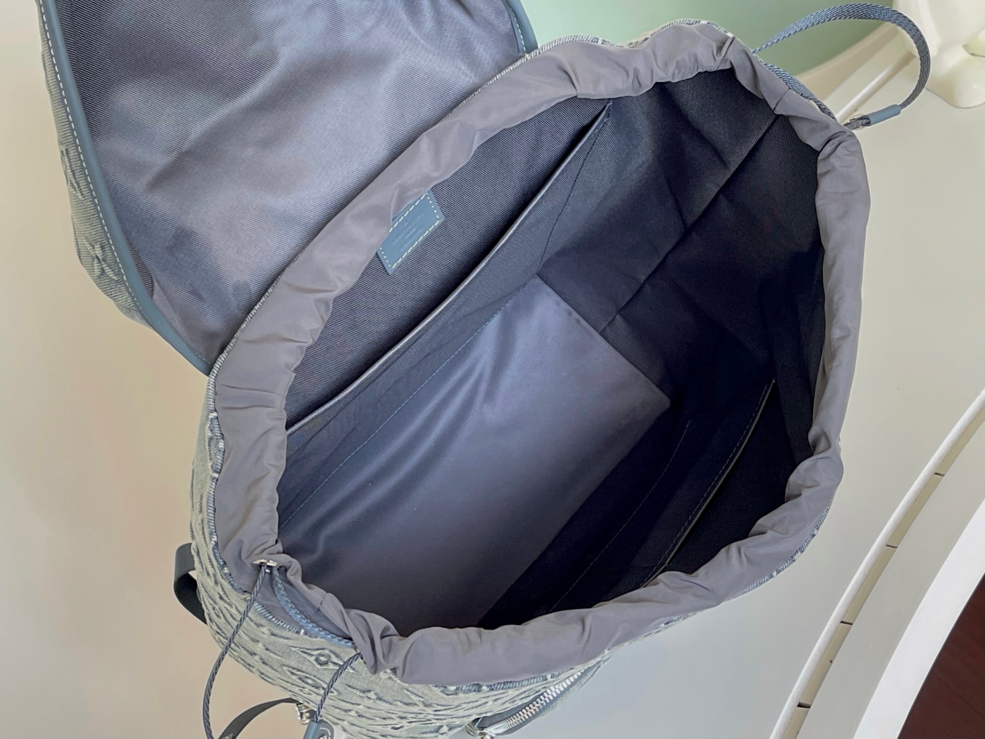 Louis Vuitton ルイ・ヴィトン おしゃれなメンズリュックサック