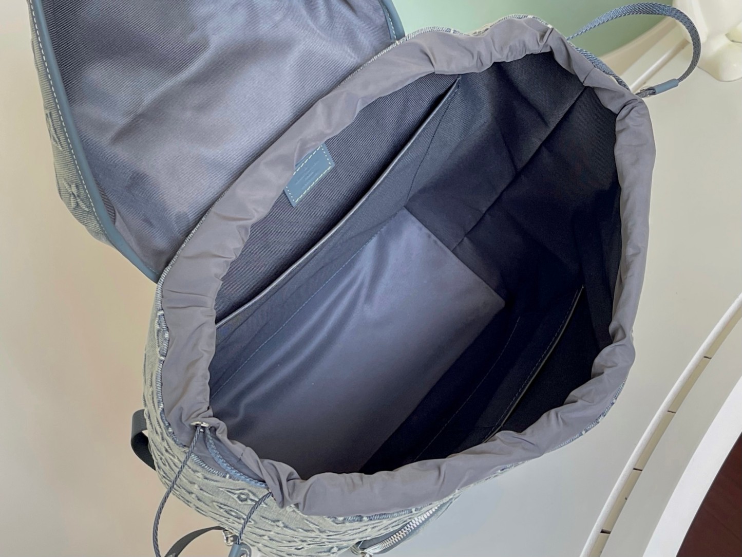 Louis Vuitton ルイ・ヴィトン おしゃれなメンズリュックサック