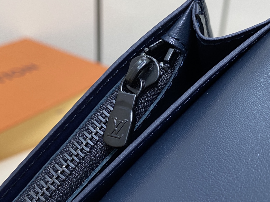 ルイ・ヴィトン「Louis Vuitton」レザーポケットウォレット