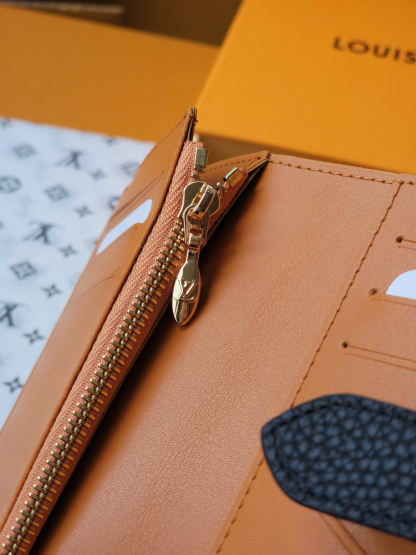 ルイ・ヴィトン「Louis Vuitton」レザーポケットウォレット