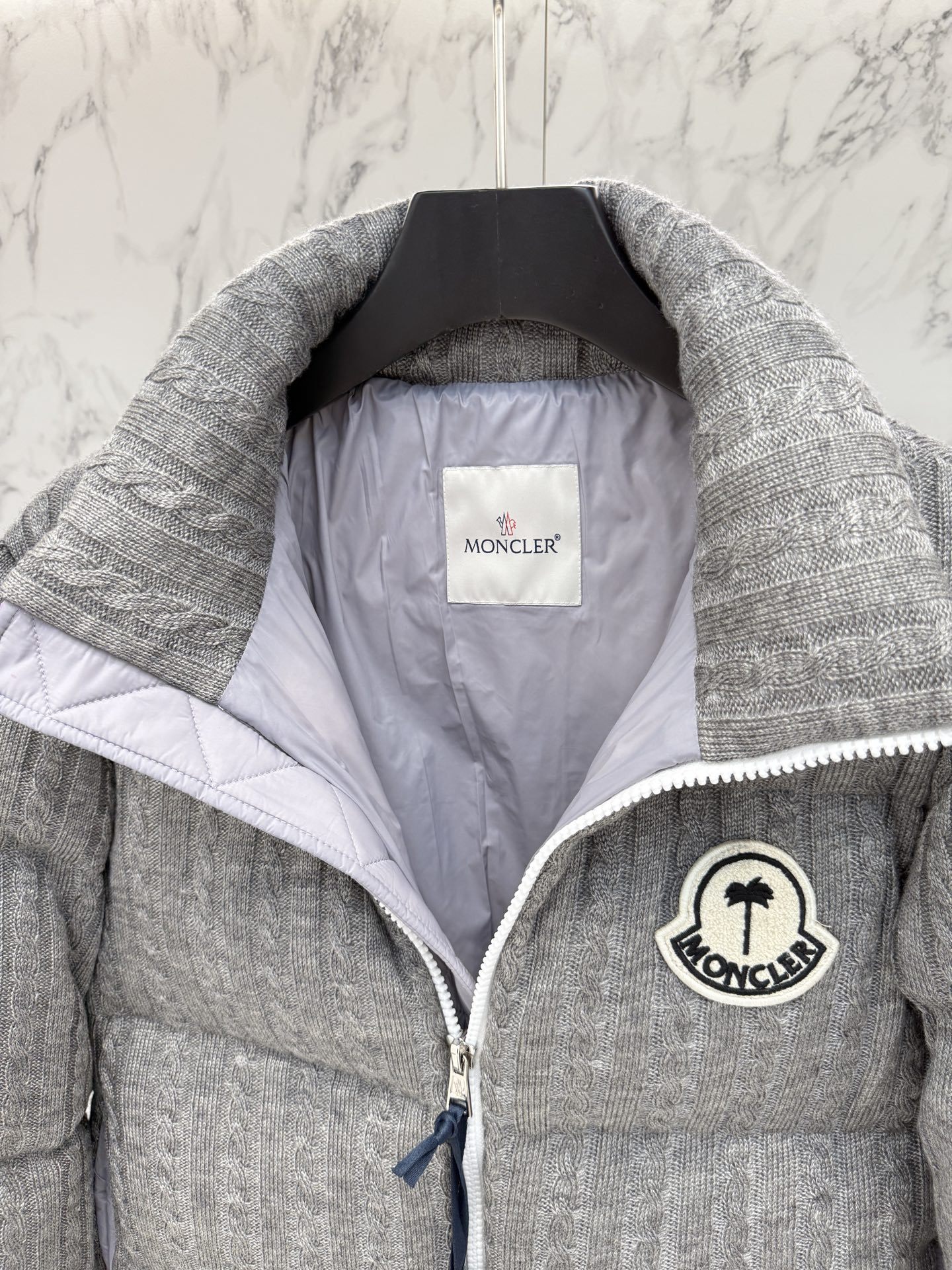 モンクレール シーズン別 ロングダウンコート