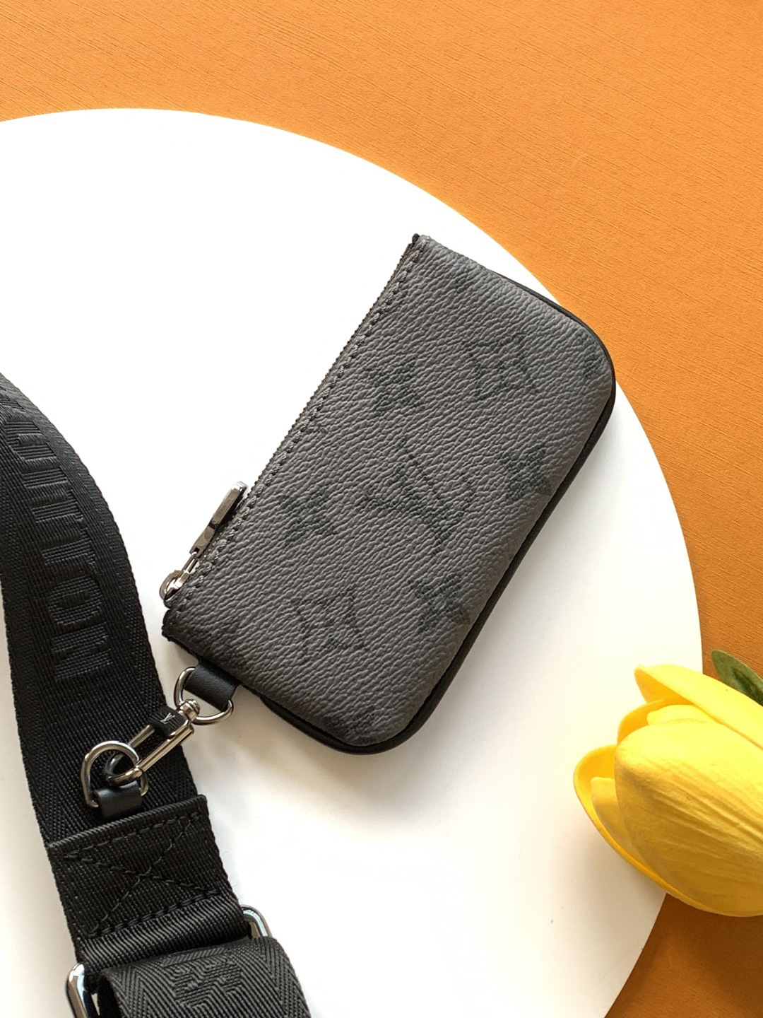 Louis Vuitton  ルイ・ヴィトン シーズナル ワンショルダーバッグ 