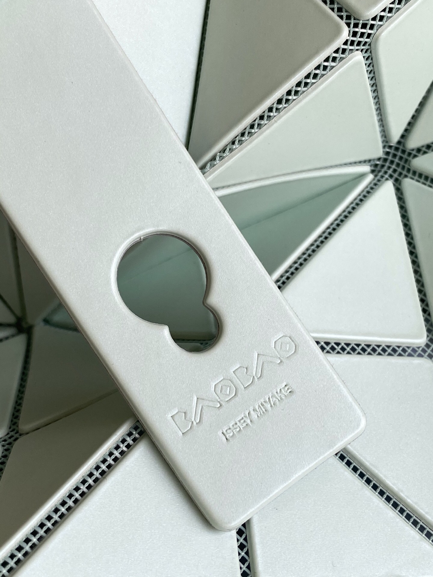 イッセイミヤケ「Issey Miyake」LUCENTシリーズ トートバッグ