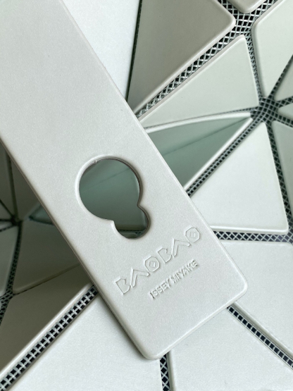 イッセイミヤケ「Issey Miyake」LUCENTシリーズ トートバッグ