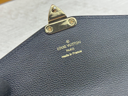 ルイ・ヴィトン「Louis Vuitton」レザーポケットウォレット