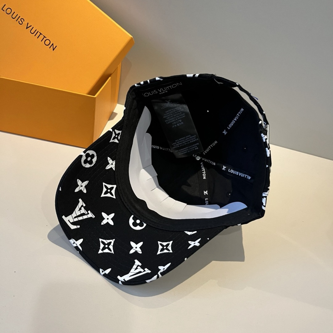 ルイ・ヴィトン「Louis Vuitton」 の新作野球帽