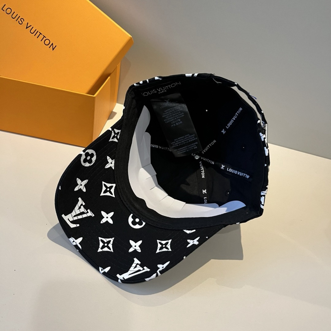 ルイ・ヴィトン「Louis Vuitton」 の新作野球帽