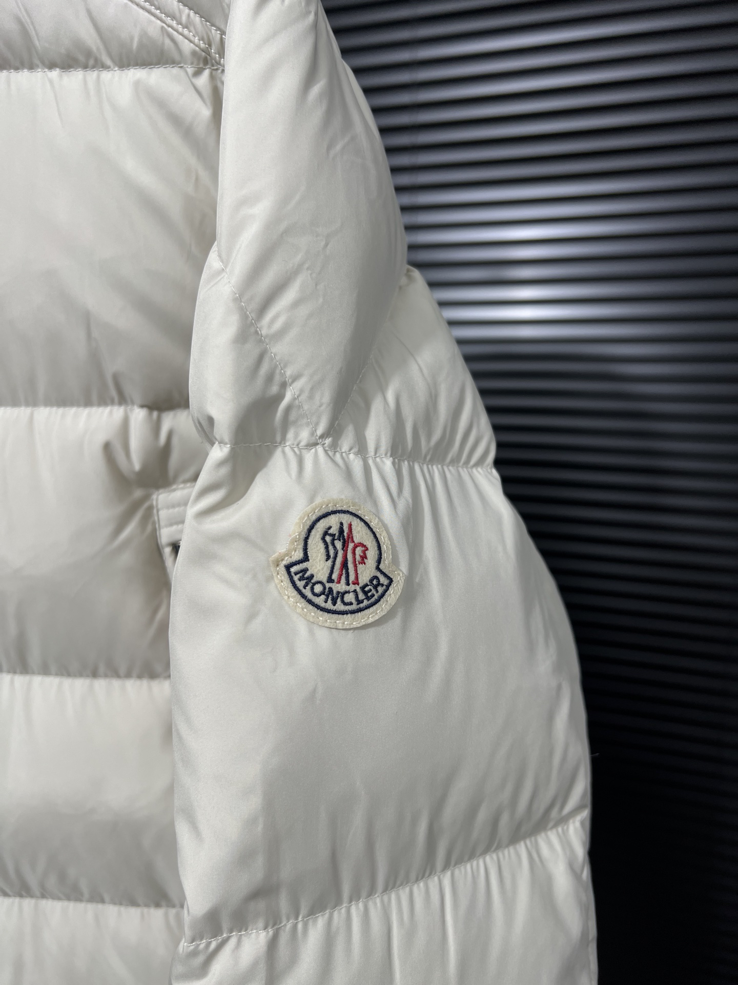 モンクレール シーズン別 ロングダウンコート