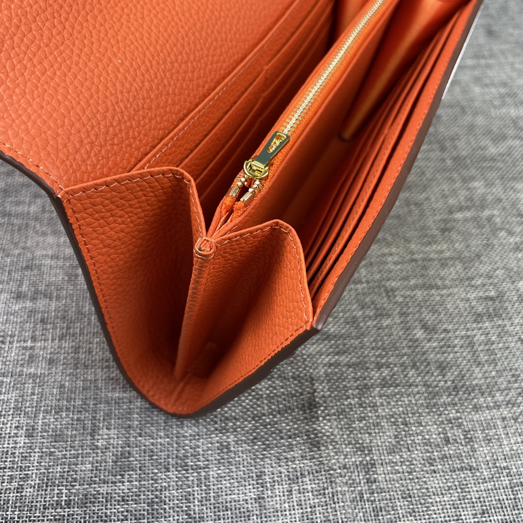 【特価商品9,999円】エルメス「Hermès」 レザーポケットウォレット【この一点のみ 】
