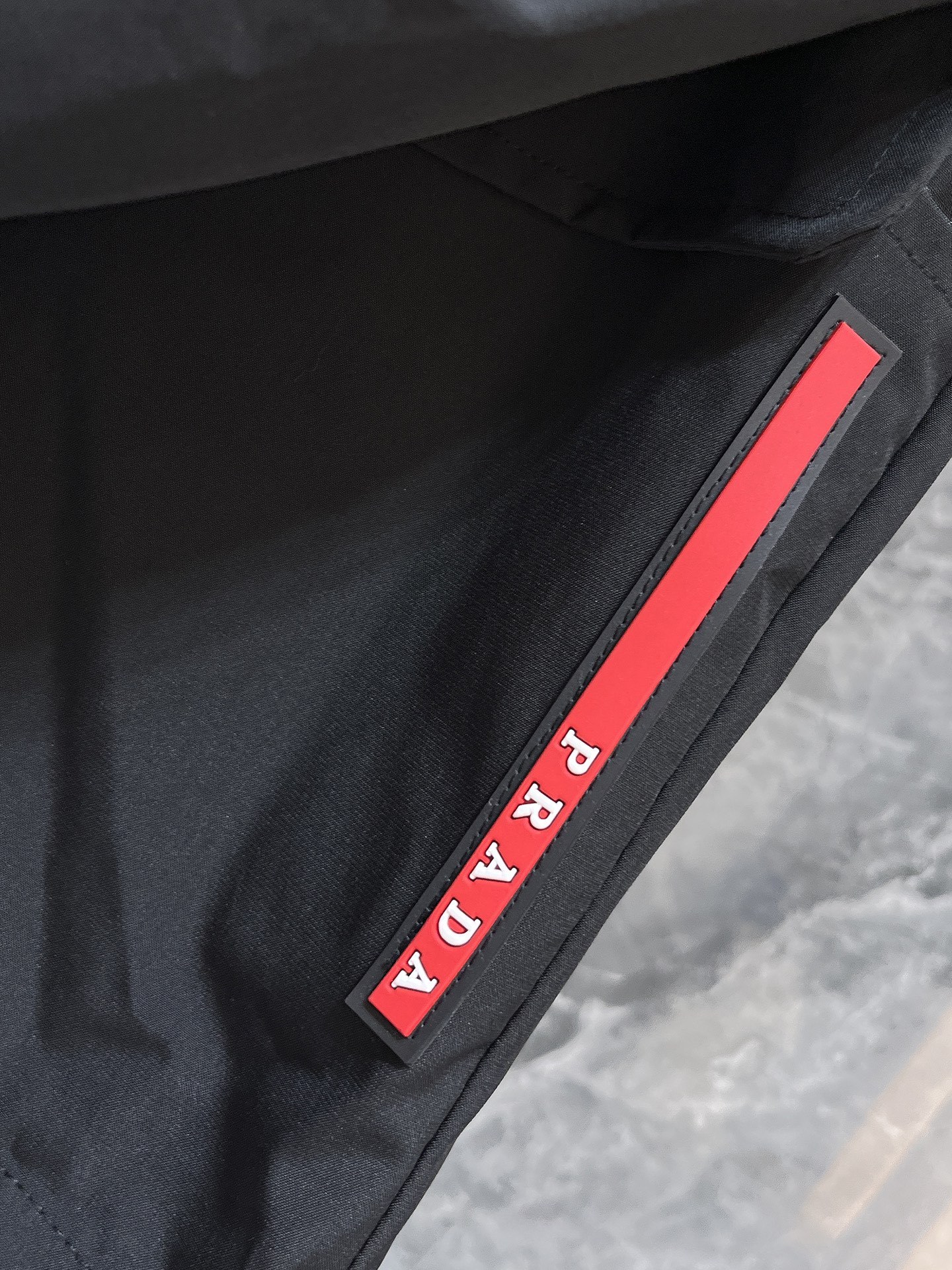 プラダ冬のおしゃれメンズジャケット