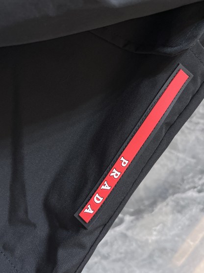 プラダ冬のおしゃれメンズジャケット