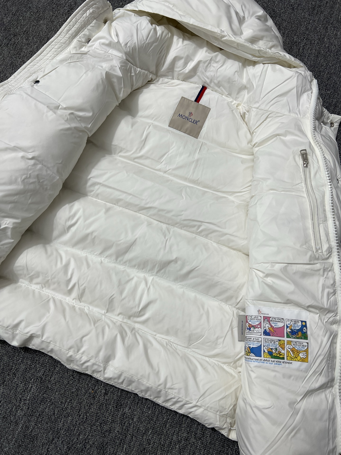 Moncler モンクレール シーズン別 ロングダウンコート