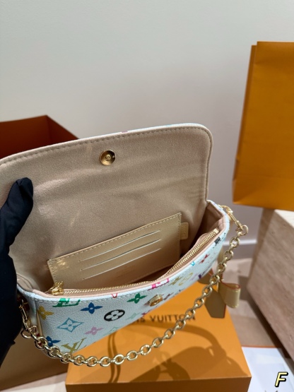 Louis Vuitton  ルイ・ヴィトン シーズナル ワンショルダーバッグ