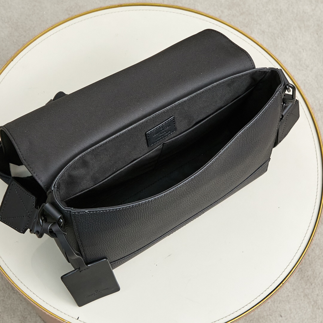 Louis Vuitton  ルイ・ヴィトン シーズナル ワンショルダーバッグ