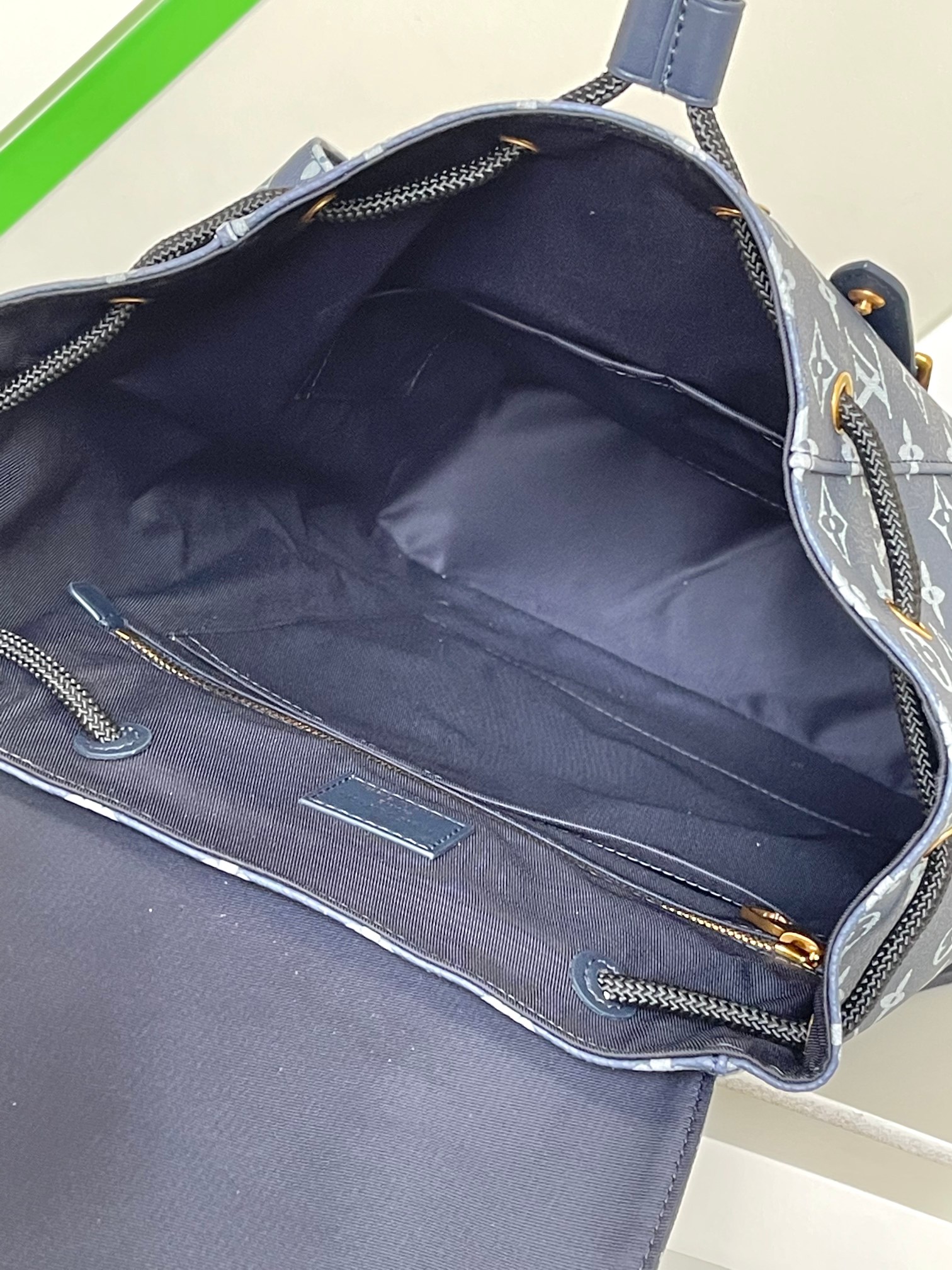 Louis Vuitton ルイ・ヴィトン おしゃれなメンズリュックサック