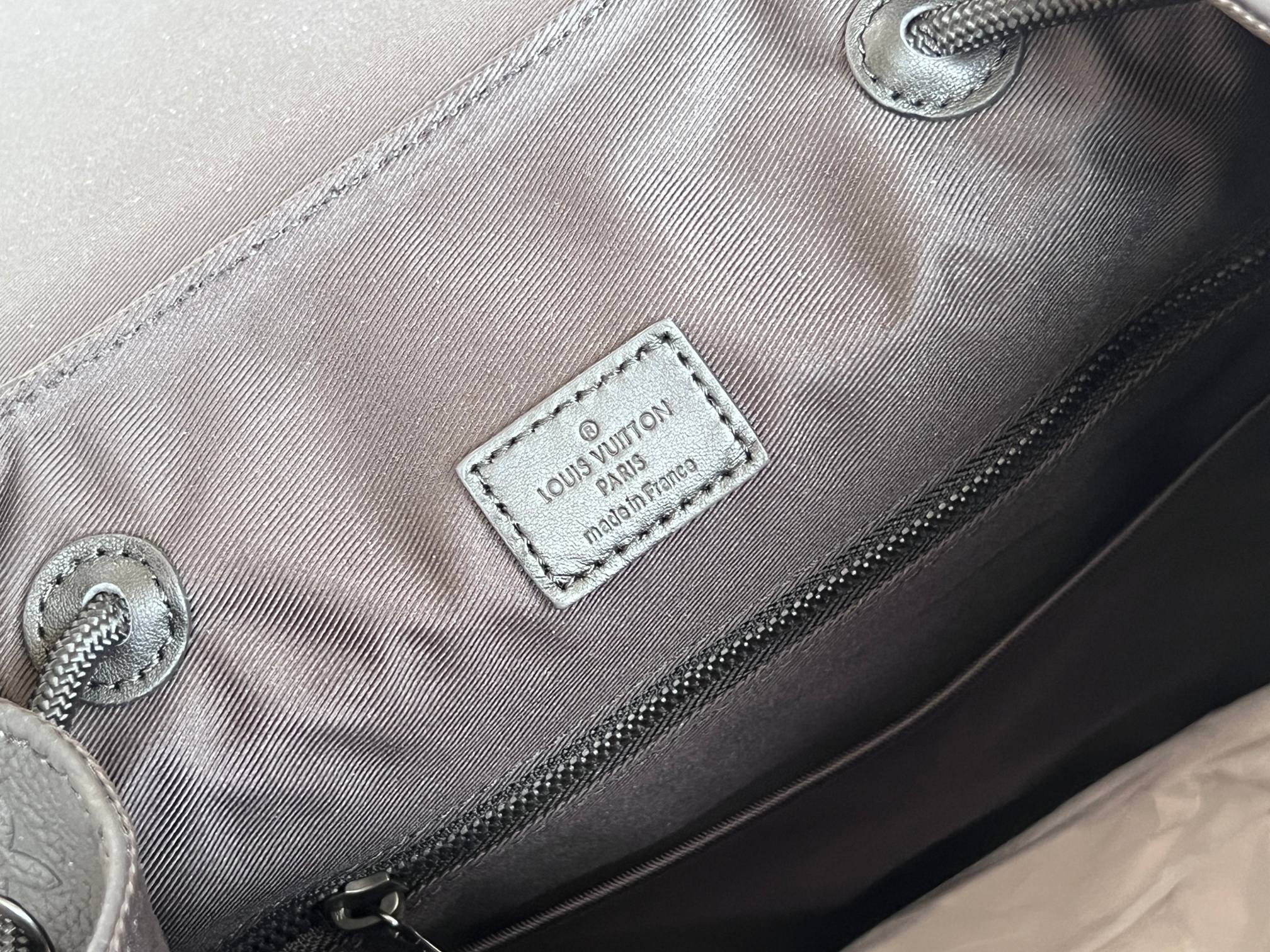 Louis Vuitton ルイ・ヴィトン おしゃれなメンズリュックサック