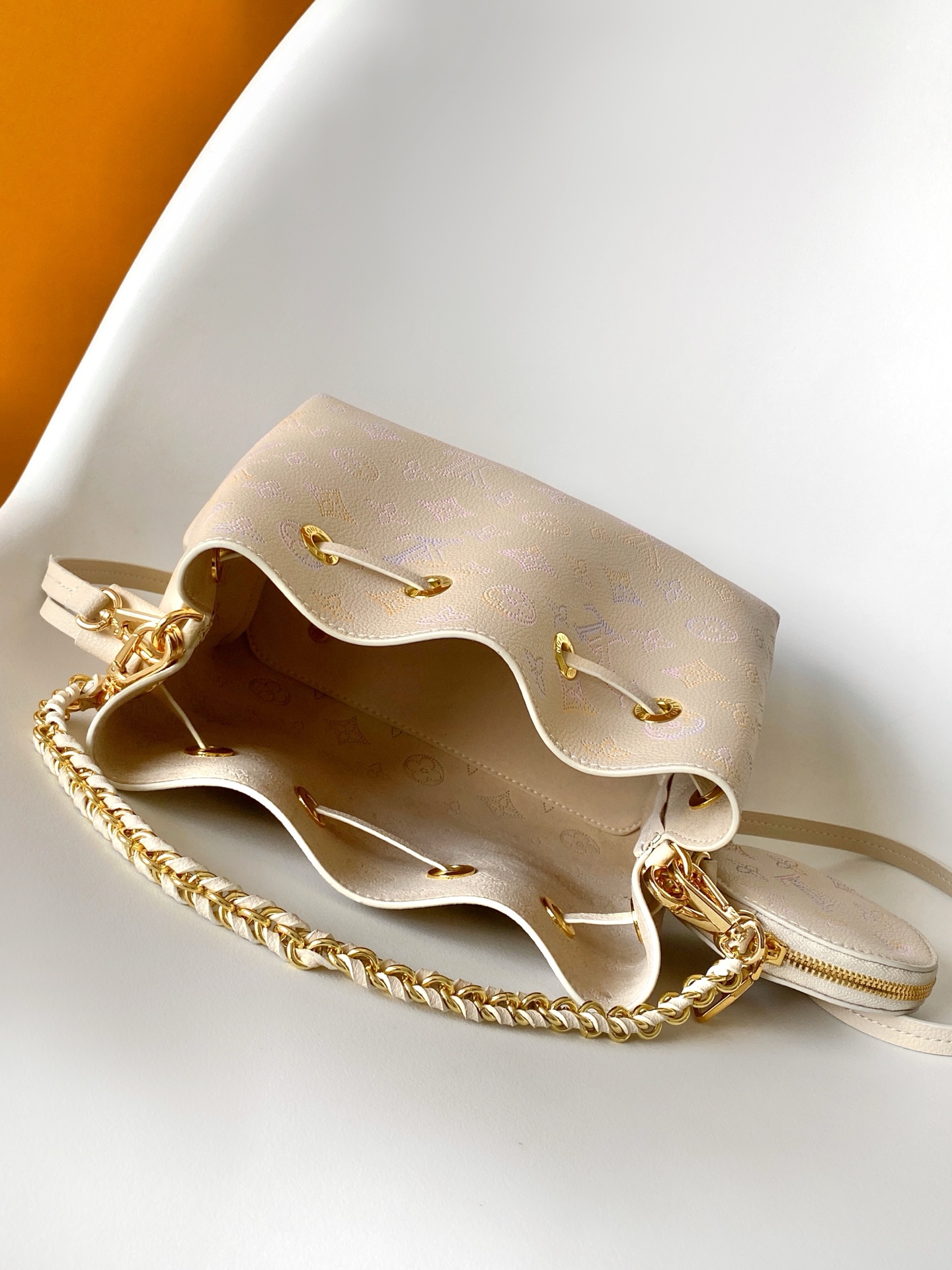 Louis Vuitton  ルイ・ヴィトン シーズナル ワンショルダーバッグ 