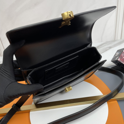 サンローラン「Saint Laurent」 レディース おしゃれ ショルダーバッグ