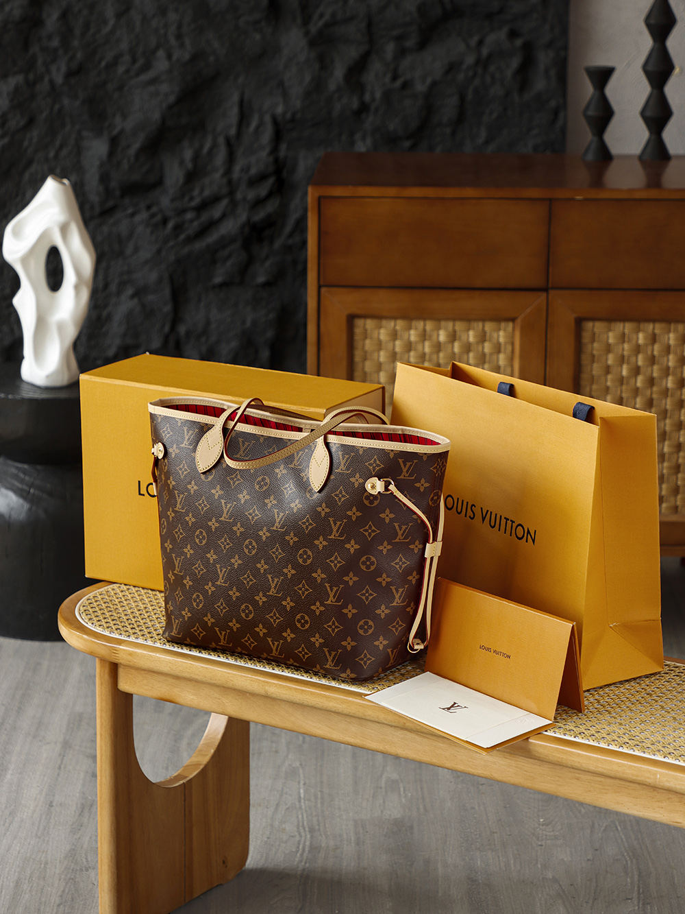 Louis Vuitton  ルイ・ヴィトン シーズナル ワンショルダーバッグ 