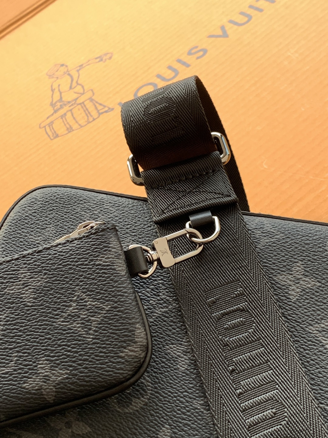 Louis Vuitton  ルイ・ヴィトン シーズナル ワンショルダーバッグ 