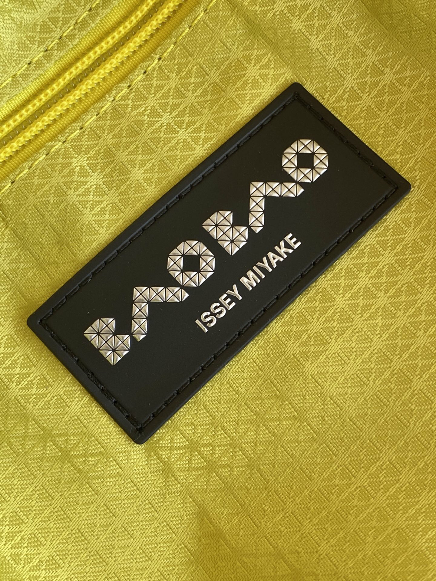 イッセイミヤケ「Issey Miyake」LUCENTシリーズ トートバッグ