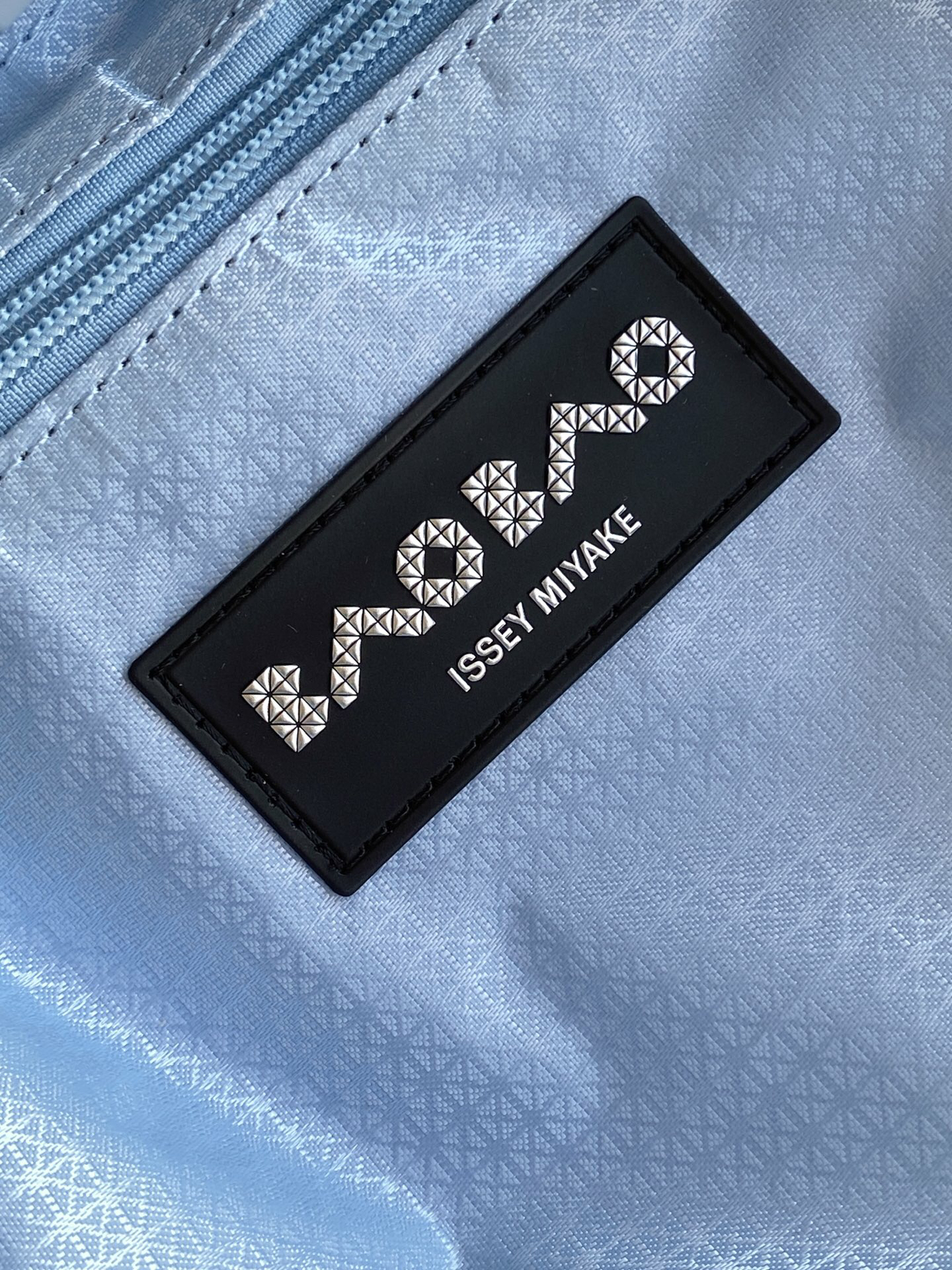 イッセイミヤケ「Issey Miyake」LUCENTシリーズ トートバッグ