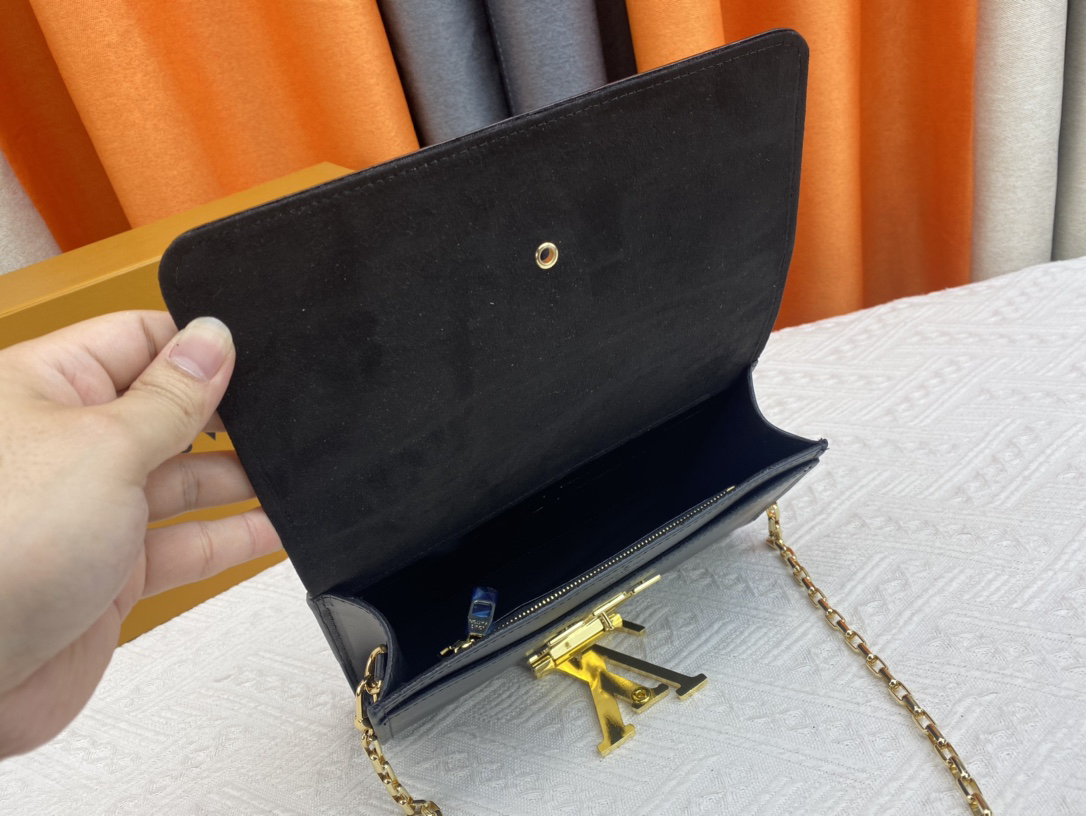 ルイ・ヴィトン「Louis Vuitton」レザーポケットウォレット レディース おしゃれ ショルダーバッグ