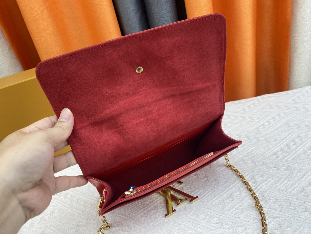 ルイ・ヴィトン「Louis Vuitton」レザーポケットウォレット レディース おしゃれ ショルダーバッグ