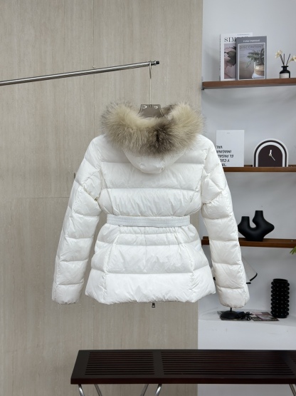 モンクレール シーズン別 ロングダウンコート レディースタイプ