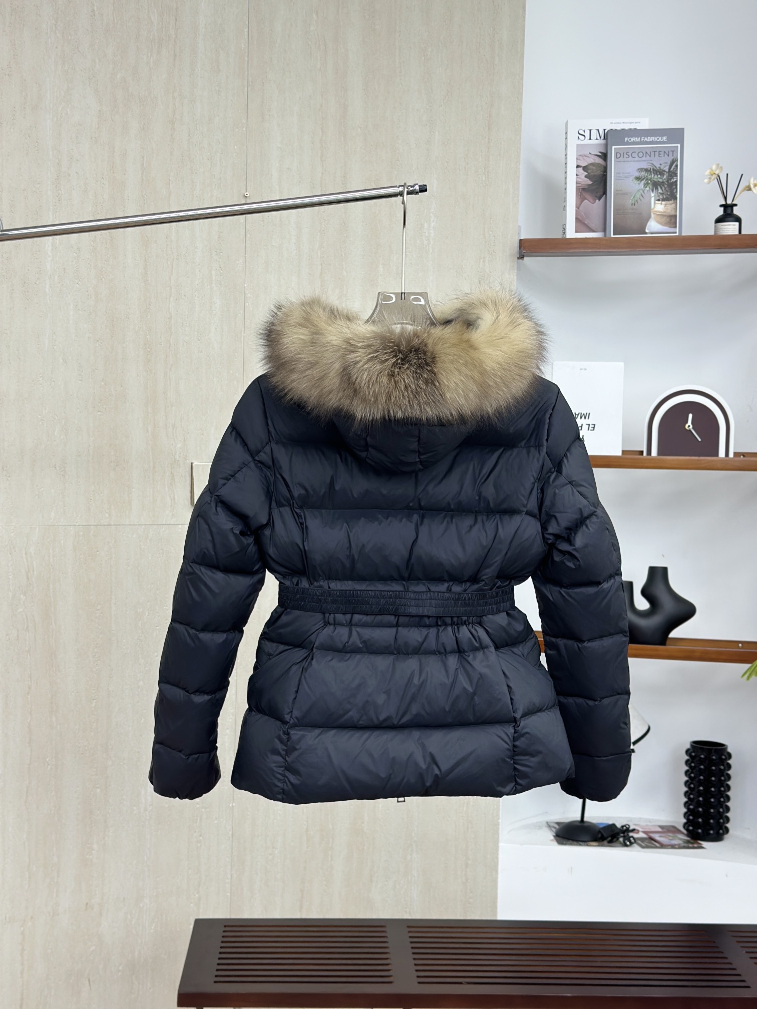 モンクレール シーズン別 ロングダウンコート レディースタイプ