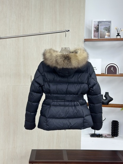 モンクレール シーズン別 ロングダウンコート レディースタイプ