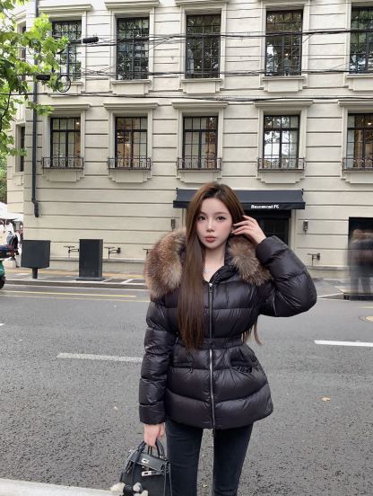 モンクレール シーズン別 ロングダウンコート レディースタイプ