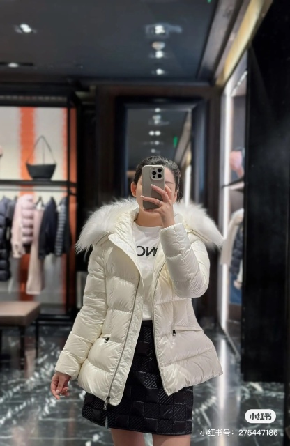 モンクレール シーズン別 ロングダウンコート レディースタイプ