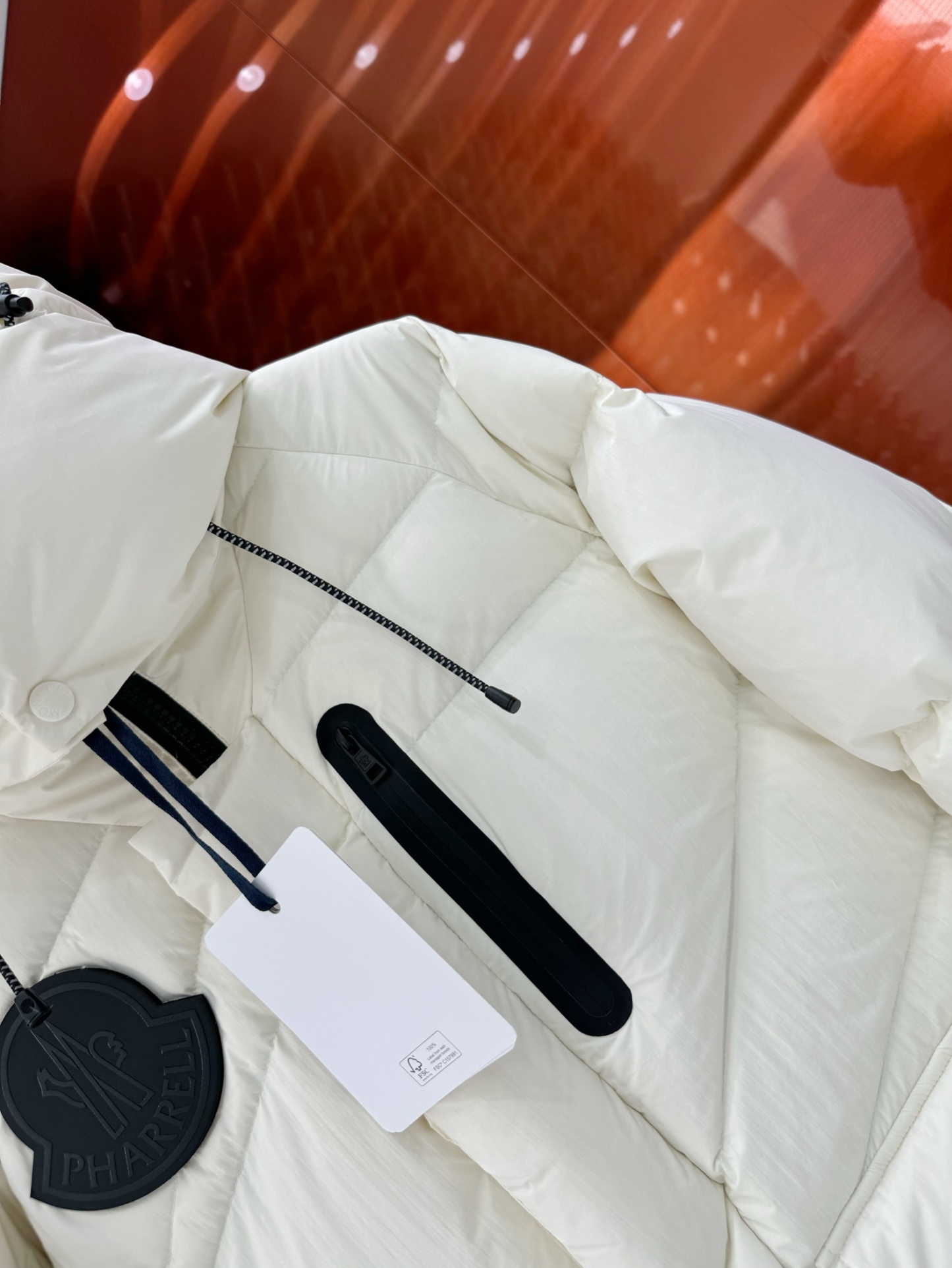 モンクレール シーズン別 ロングダウンコート