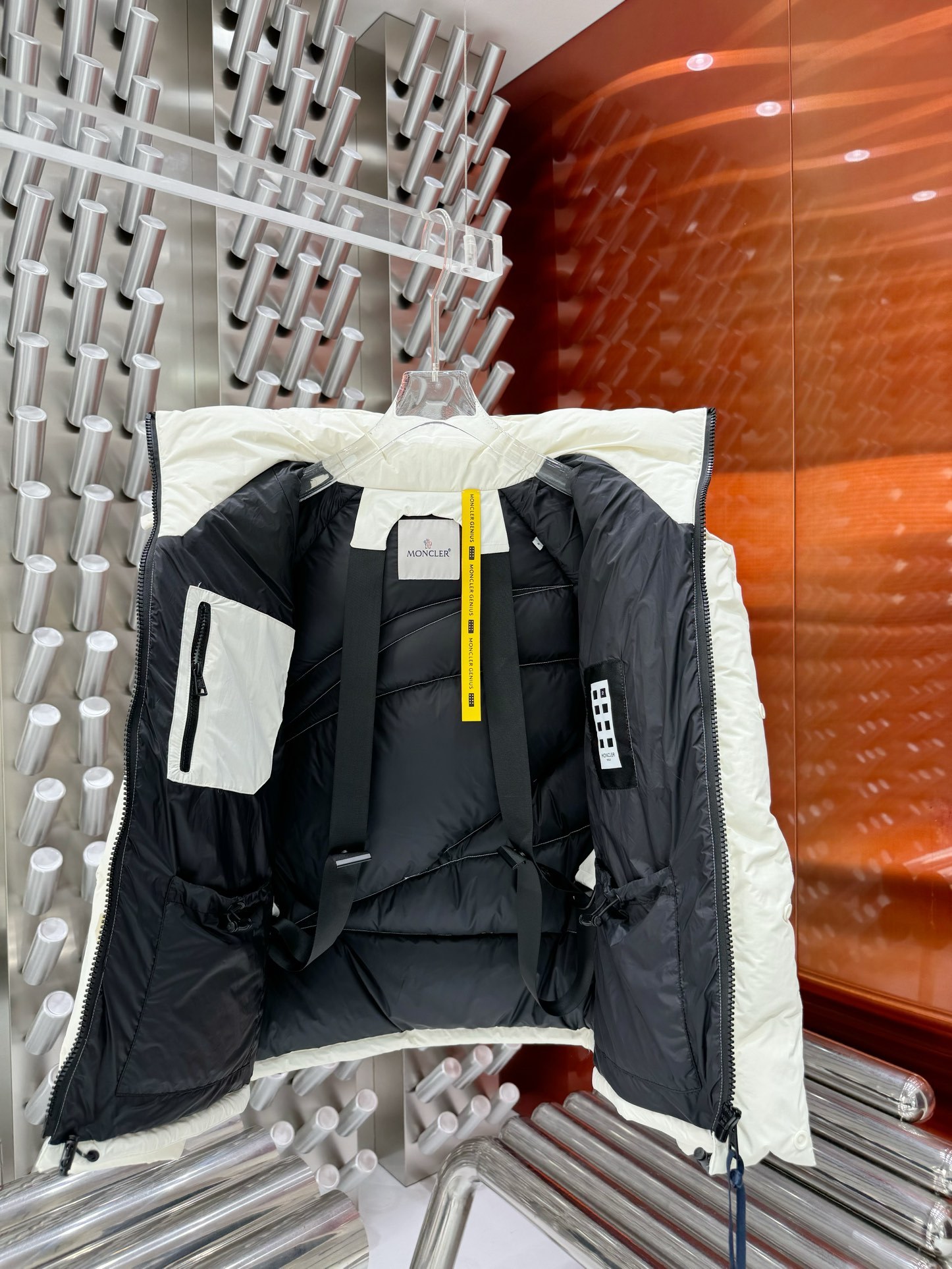 モンクレール シーズン別 ロングダウンコート