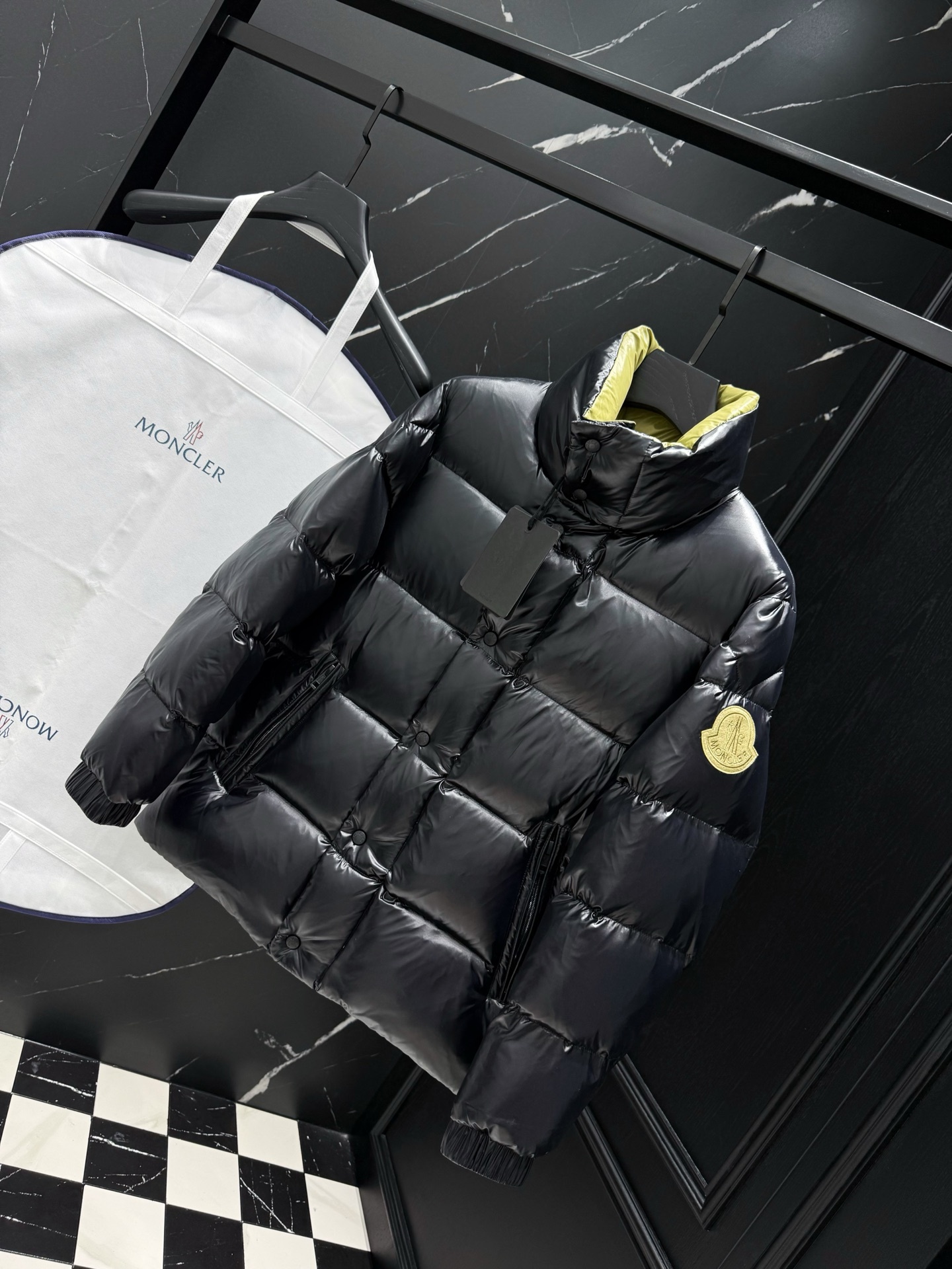 モンクレール シーズン別 ロングダウンコート