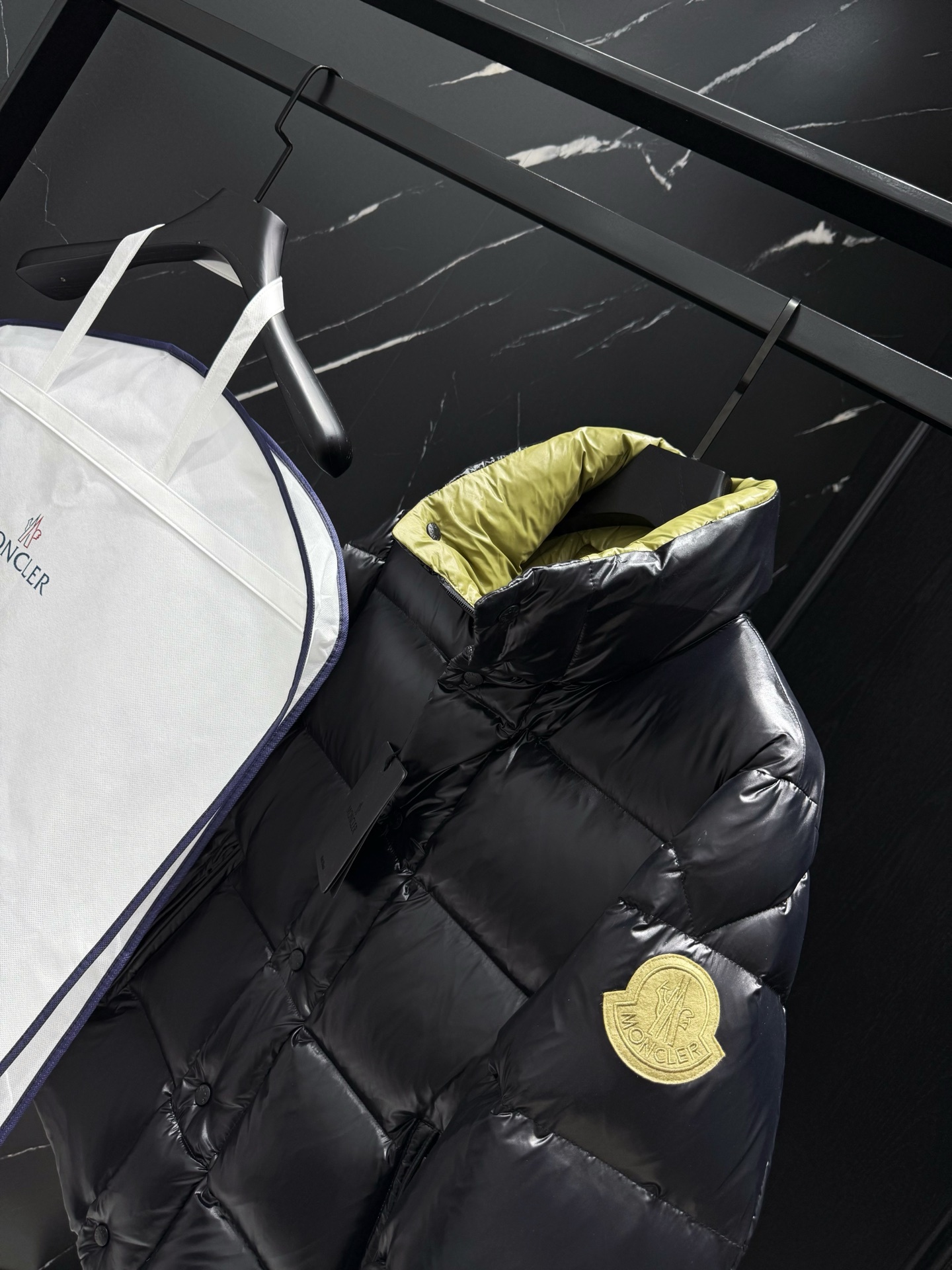 モンクレール シーズン別 ロングダウンコート