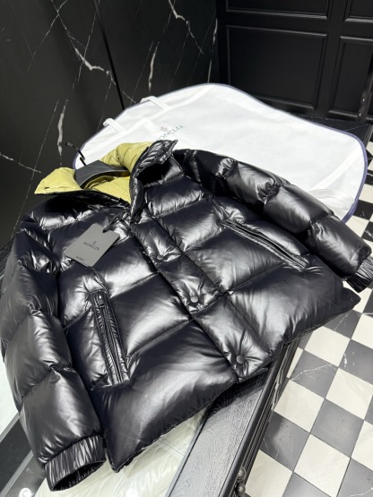 モンクレール シーズン別 ロングダウンコート